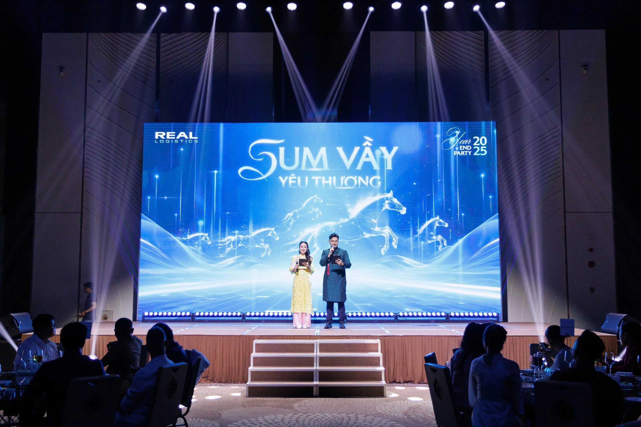 year-end-party-2025-sum-vay-yeu-thuong-25.webp